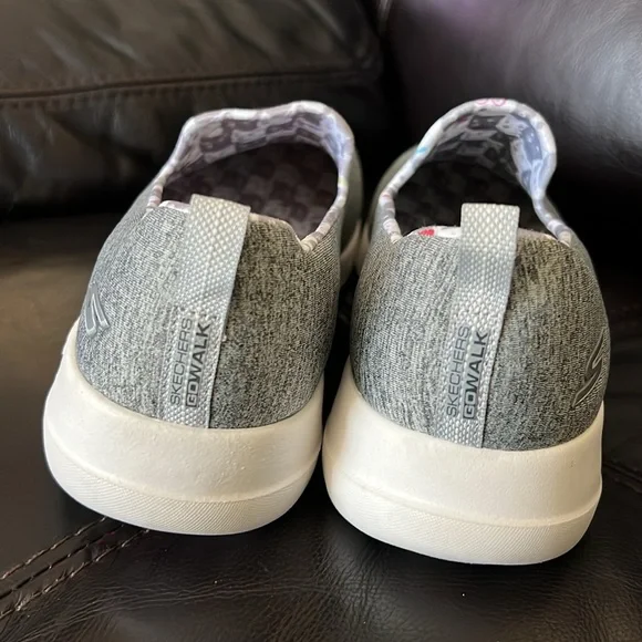 Sketches sneakers shoes - Picture 6 of 10